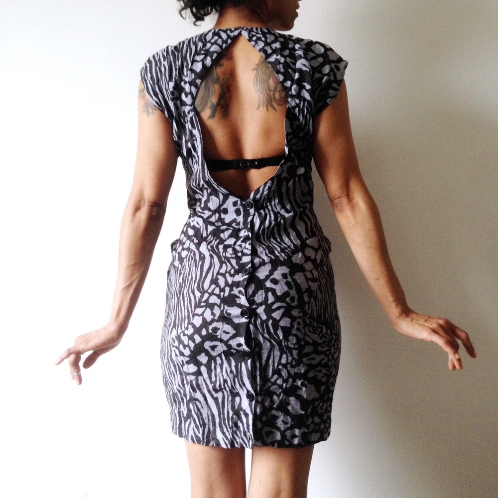 Anthropologie • dress with beautiful buttoned back
